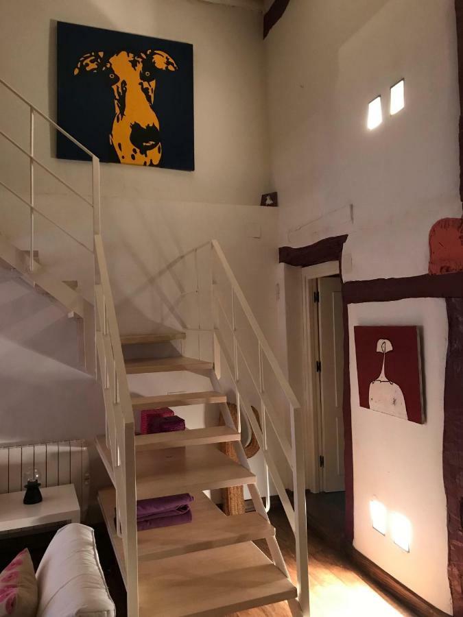 Apartamento Loft La Casa De Las Pajaritas Pasaron  Luaran gambar