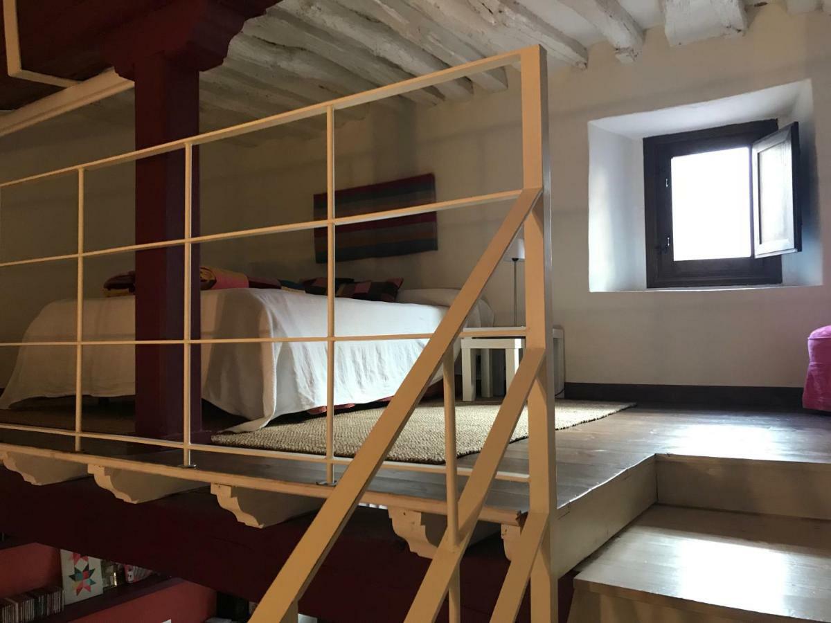 Apartamento Loft La Casa De Las Pajaritas Pasaron  Luaran gambar