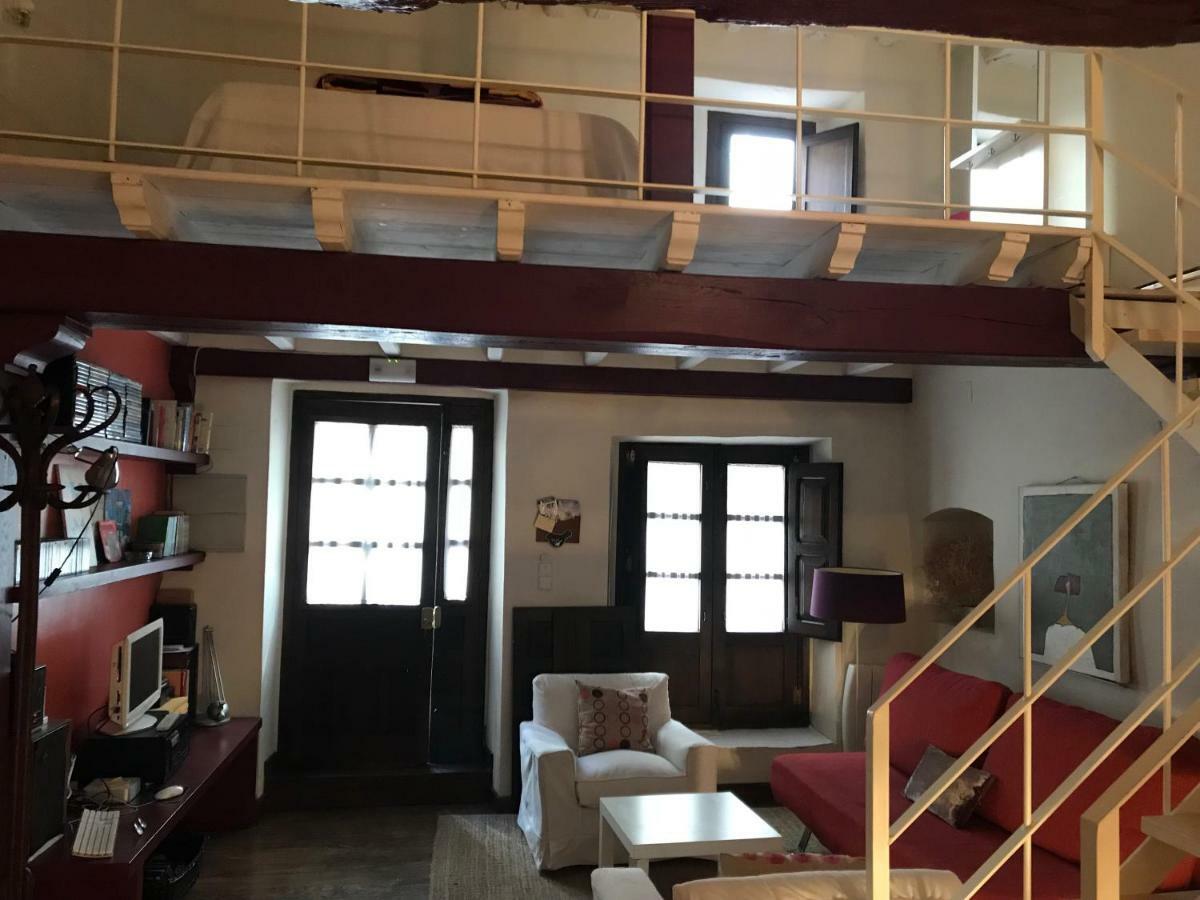 Apartamento Loft La Casa De Las Pajaritas Pasaron  Luaran gambar